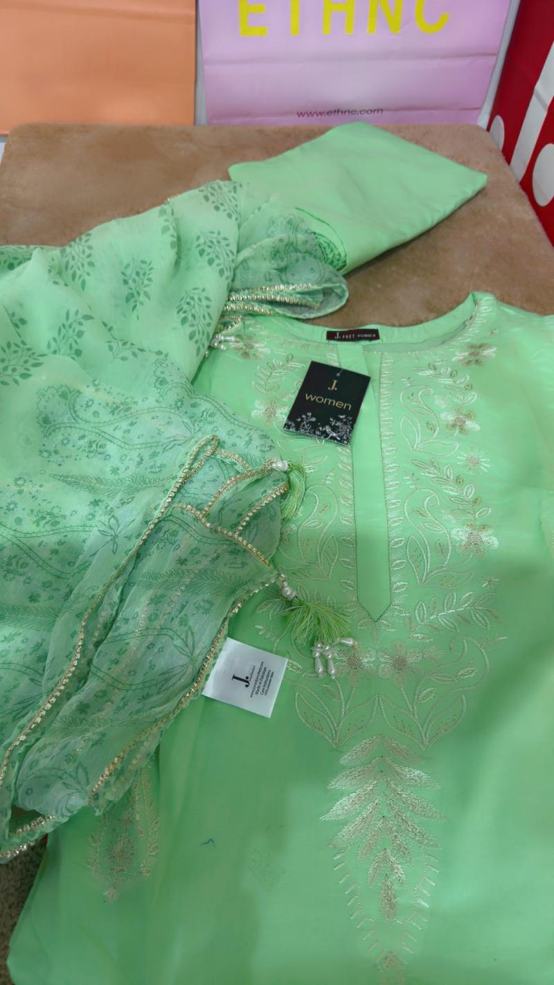 J. 3pc new arrival 5950 