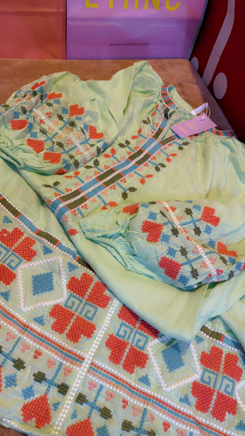 Heavy embroidery ethnic 3950