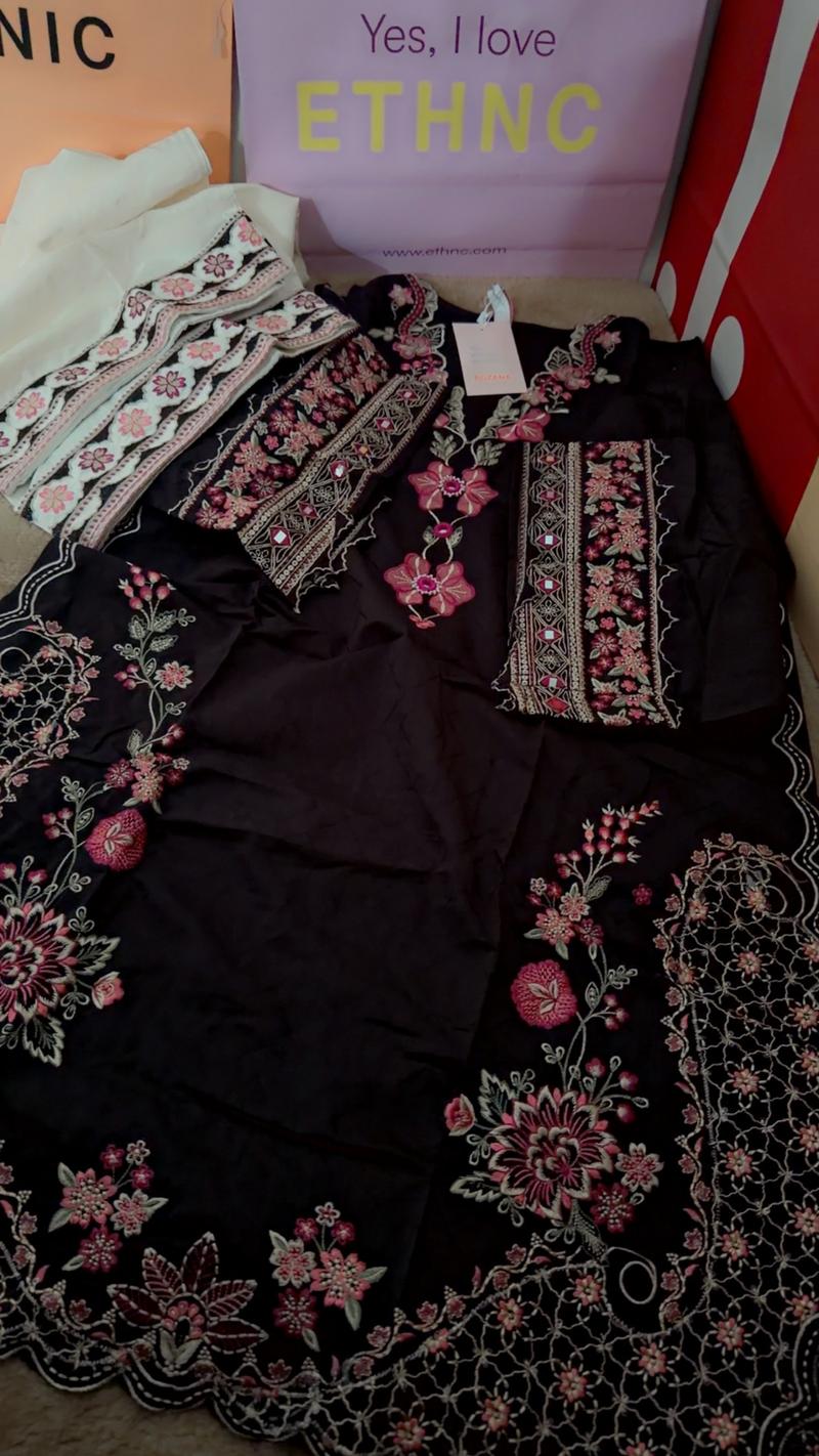 Black Ethnc semi formal 7959