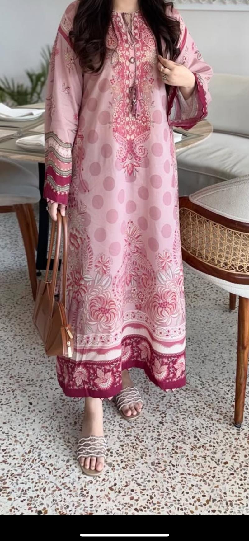 5500 pink shirt hand emblish 
