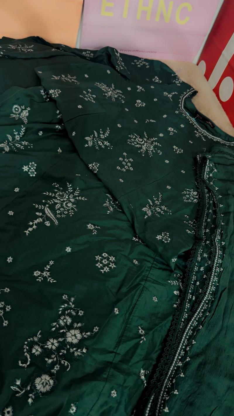 Green azadi sale dress fresh 3pc