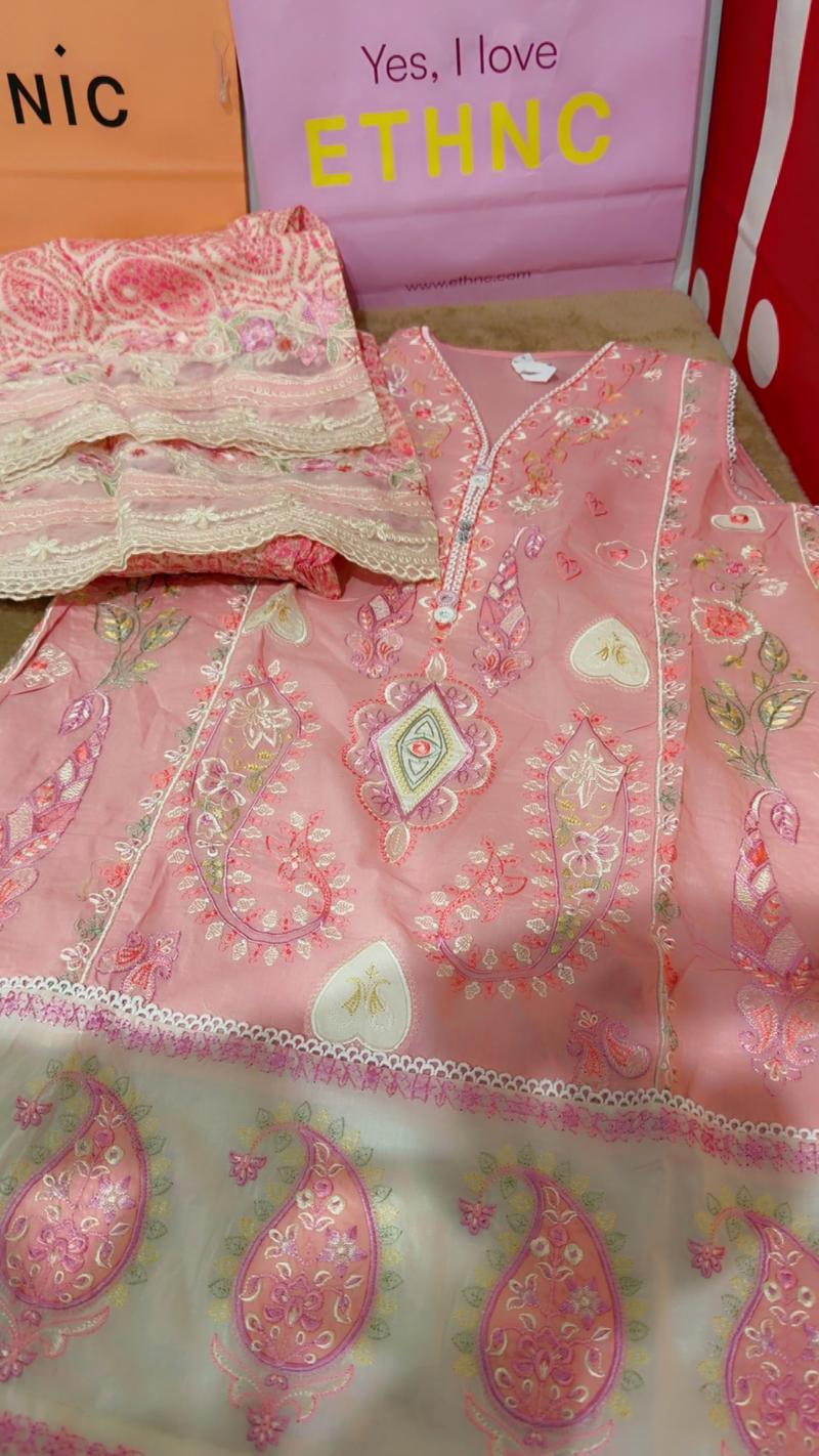 Pink a 8900