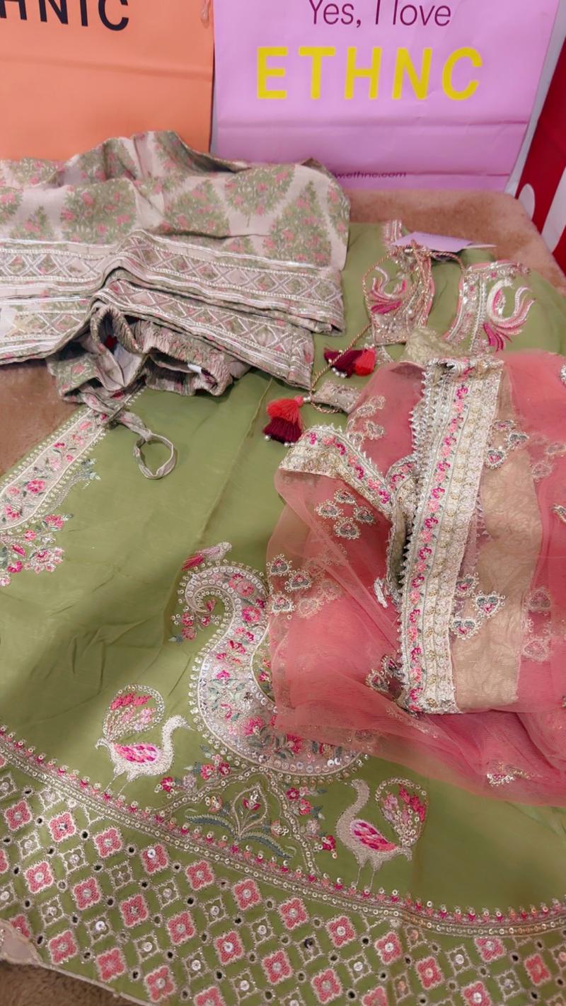 Ethnc botique 3pc small