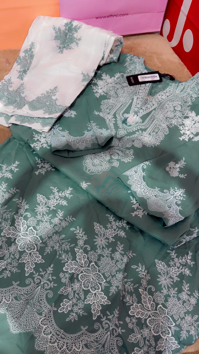 Lawn green white 