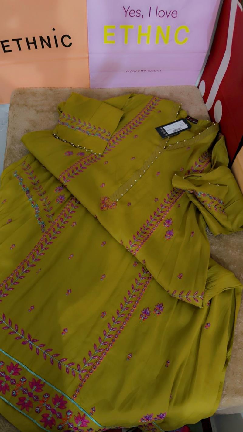 Small green frock 