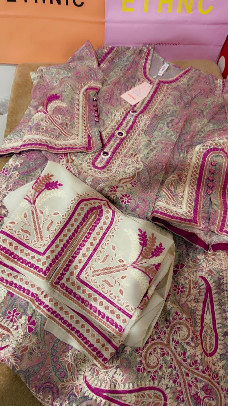 Ethnic new arrival pink 9500