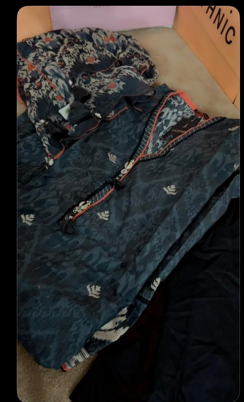3pc lawn black. 