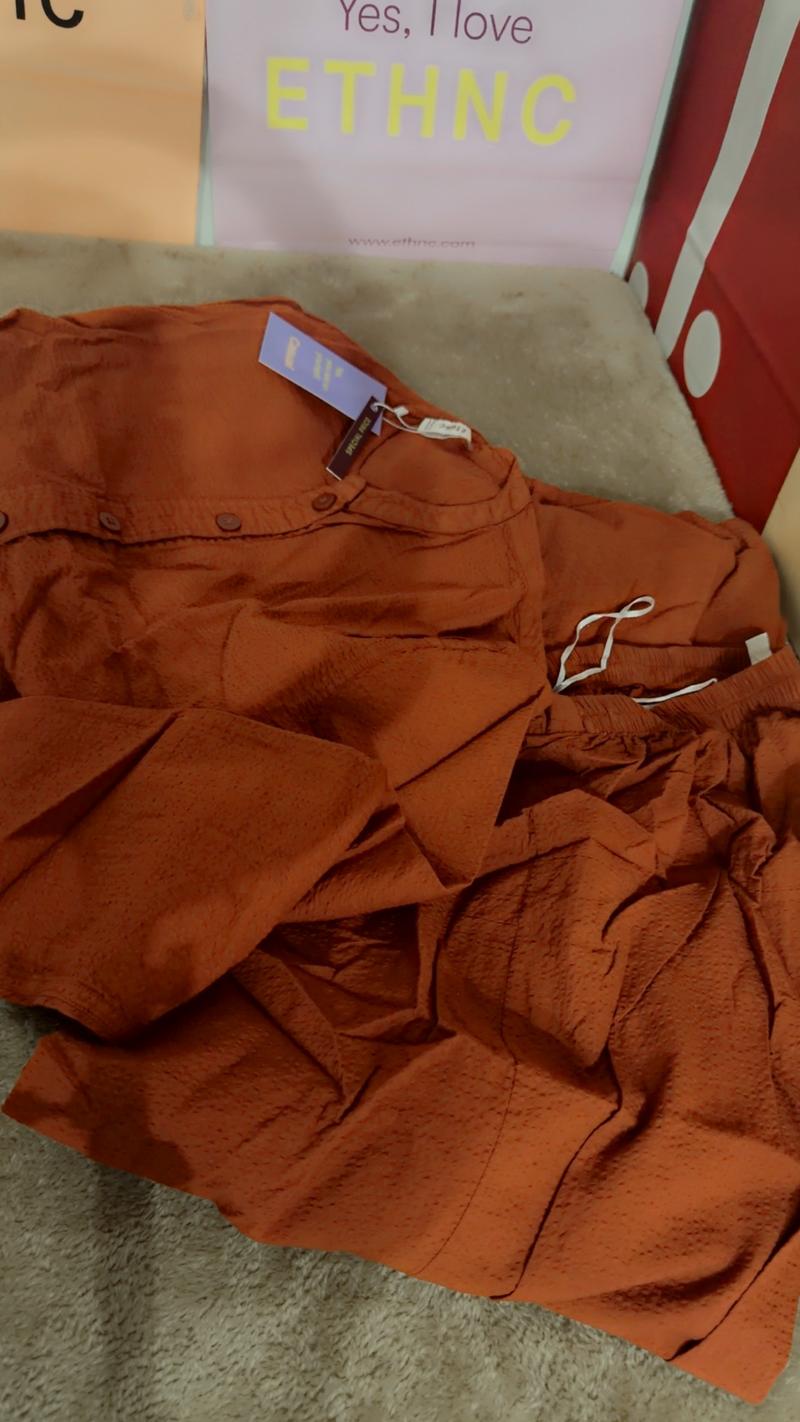 Rust orange 