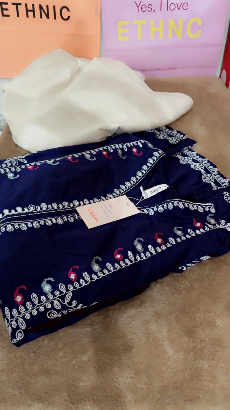 Navy blue 7400