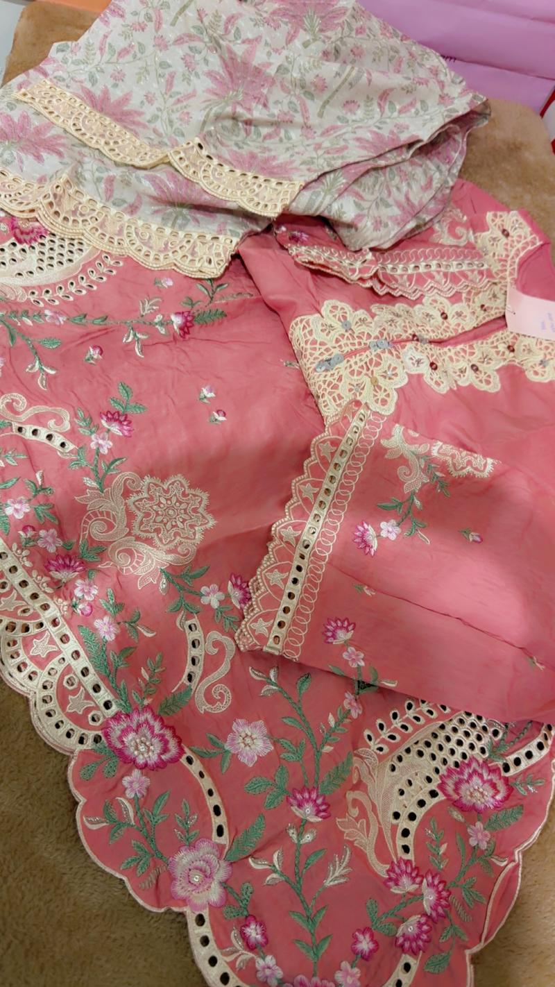 Pink new arrival 2pc 8950