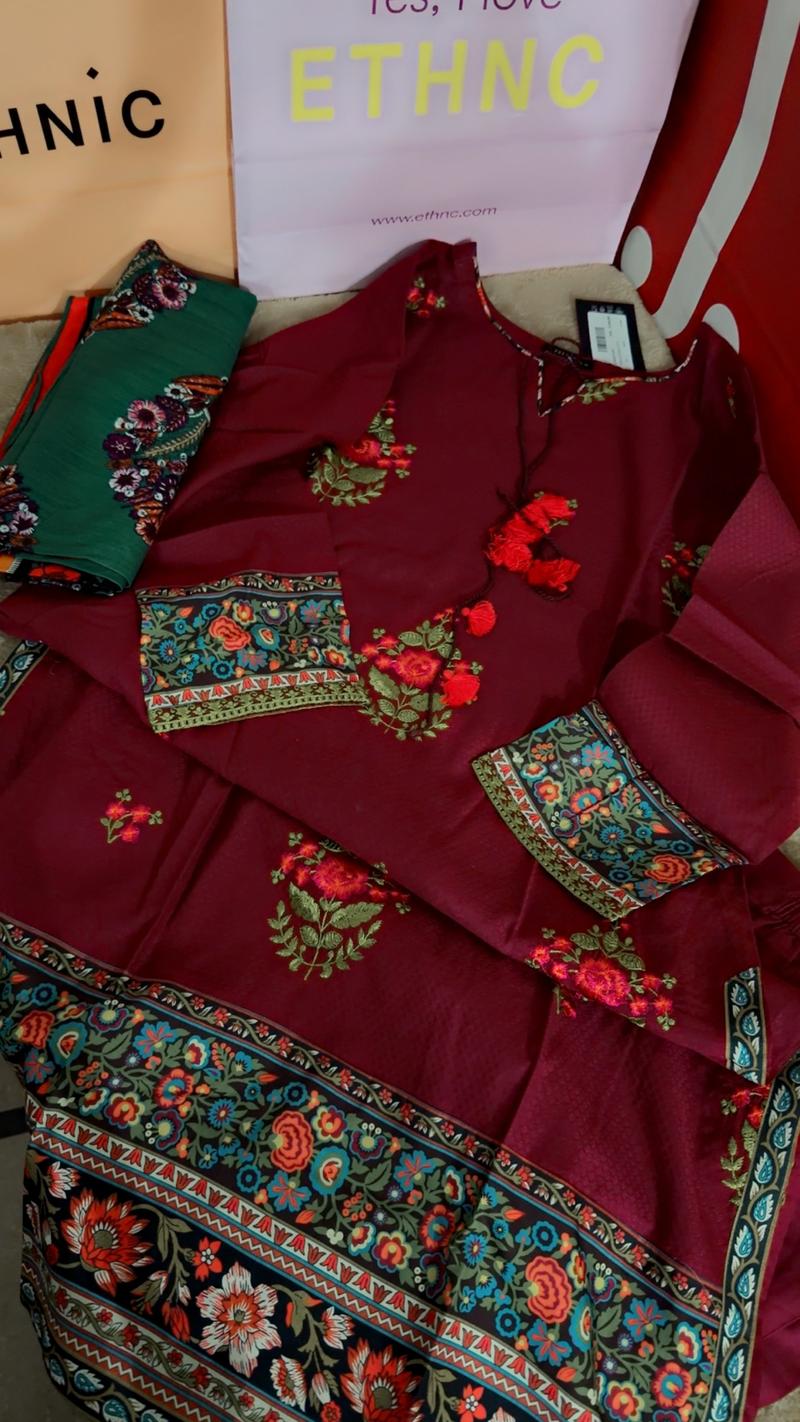 Mehroon embroidery 3pc 