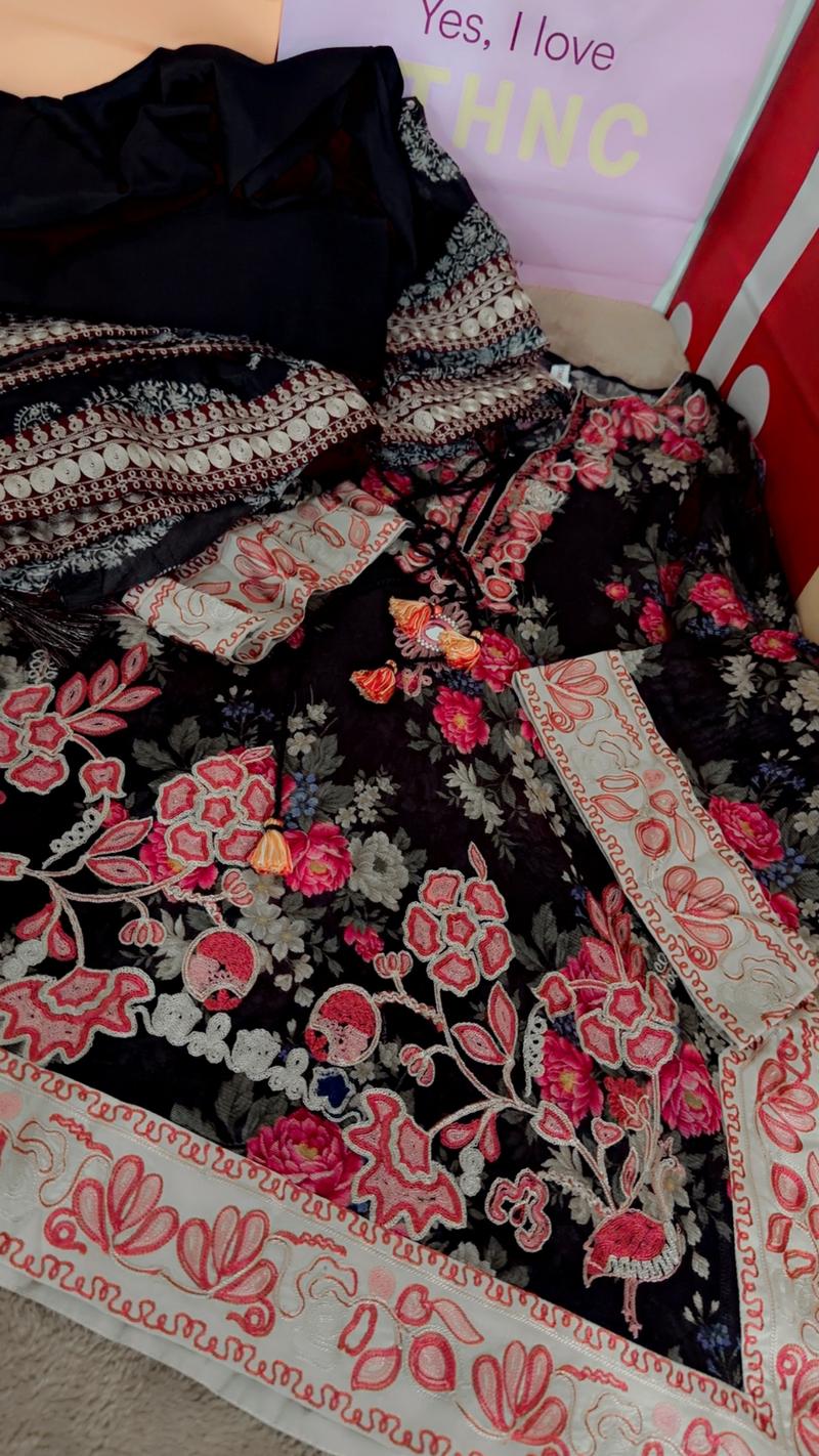 3pc smal floral black. 11500