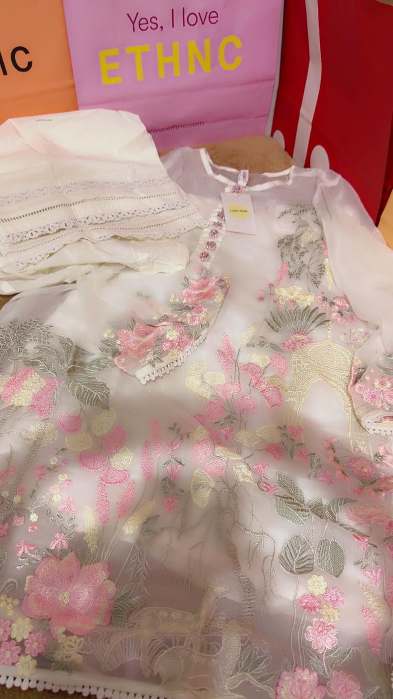 Chiffon Ethnc white formal 