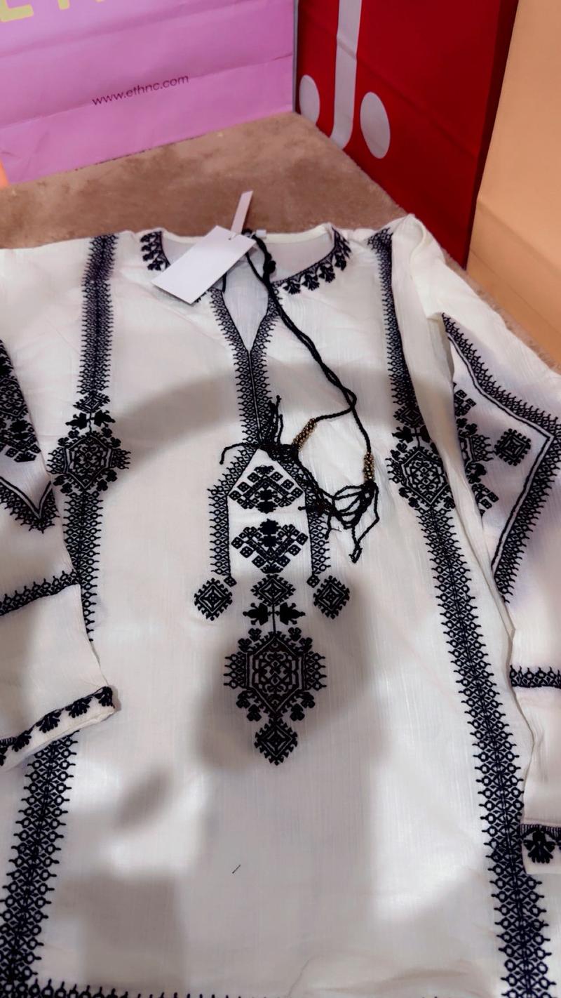 Embroidery white black 