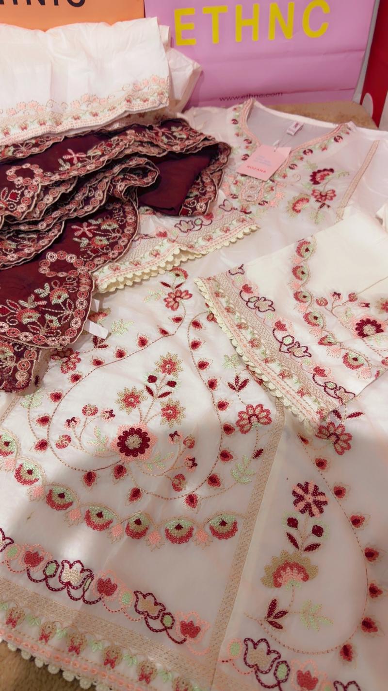 Ethnc Mehroon 3pc new arrival 12500