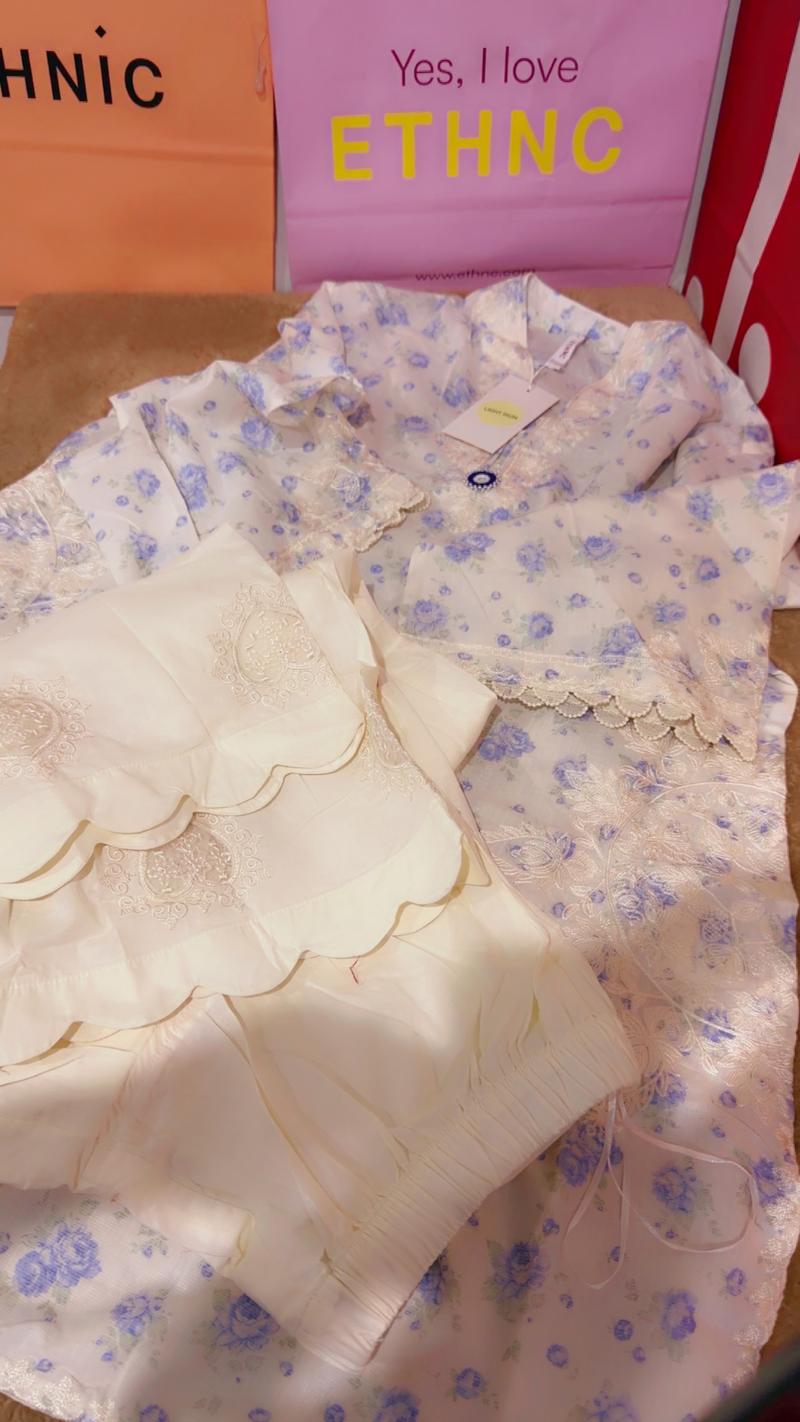 White blue 8600 fresh