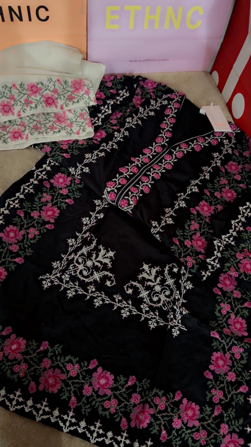 Ethnc black multi Emb rozana 895