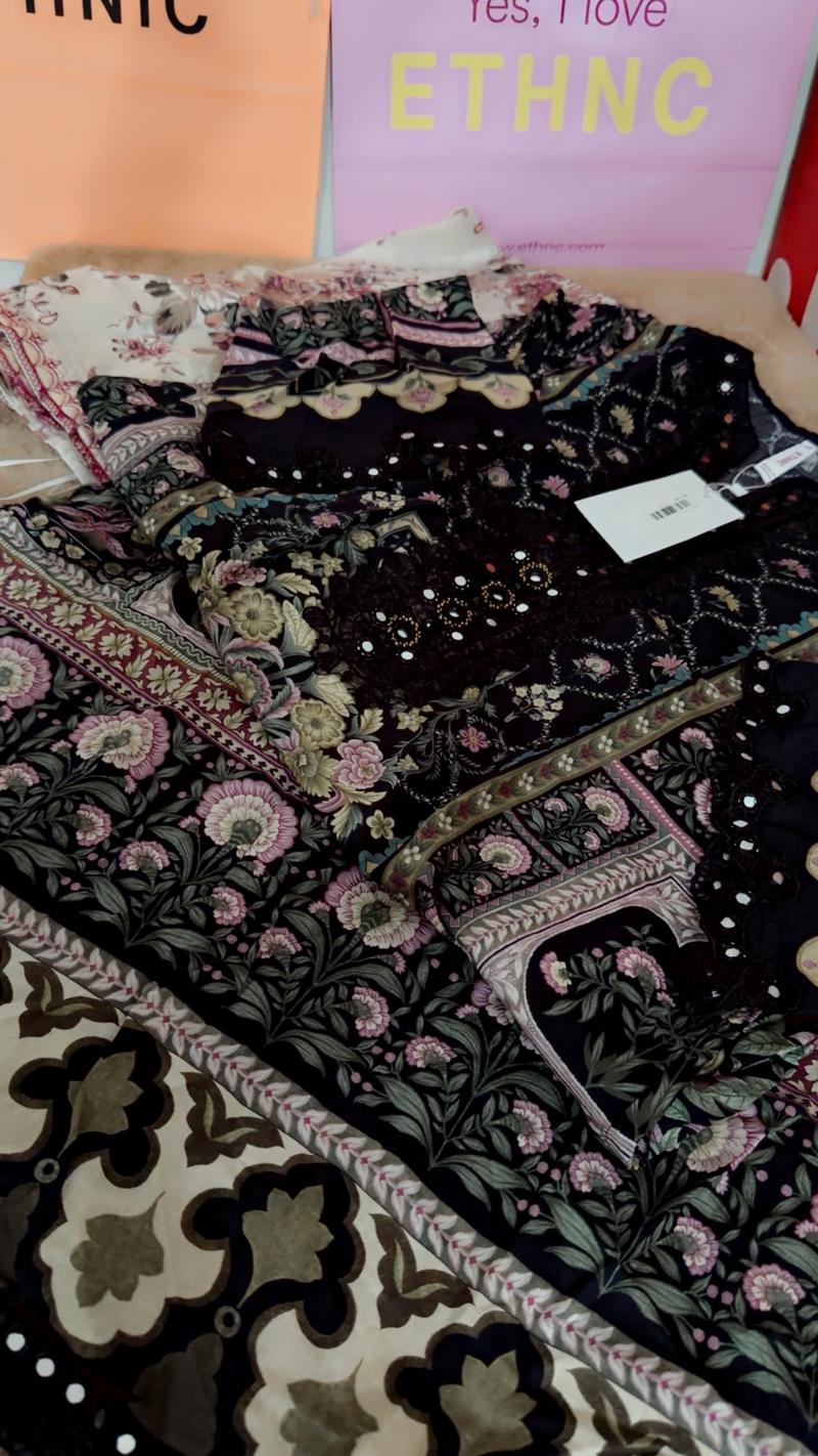 Small black 8350