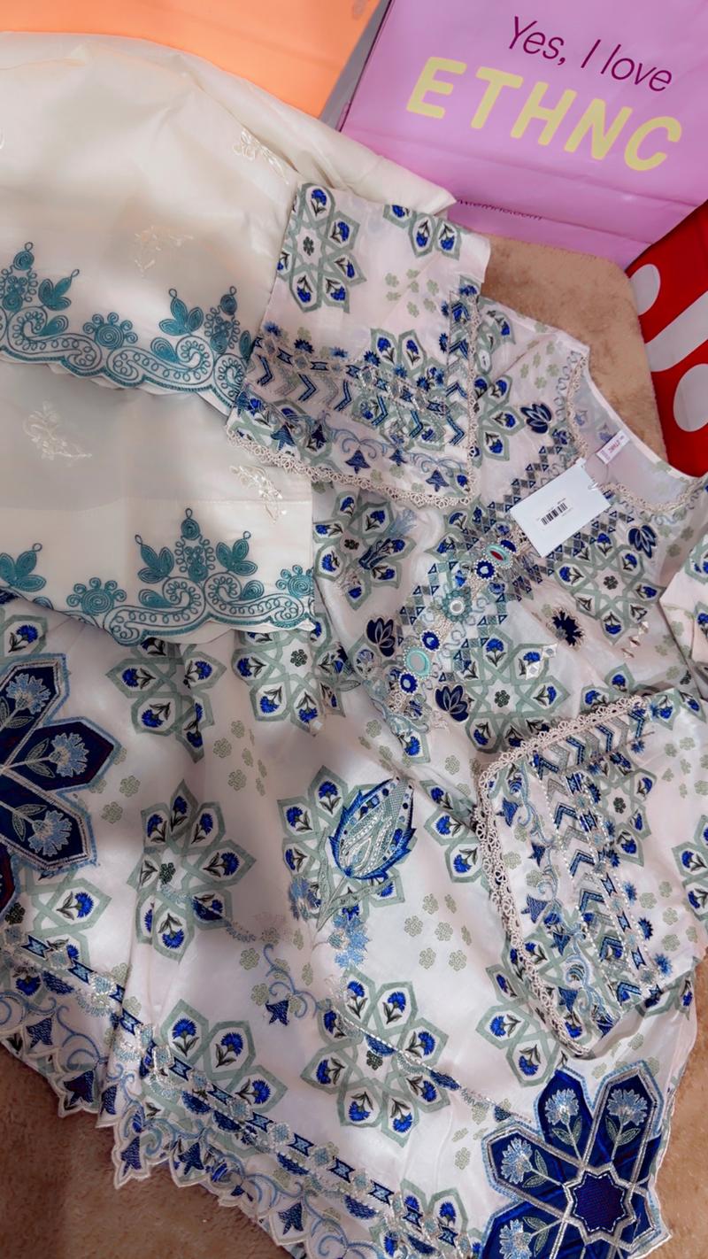 Lawn 2pc. 8950 blue white ethnic