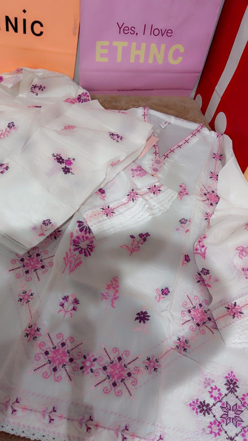 Ethnc 2pc pink white 6700