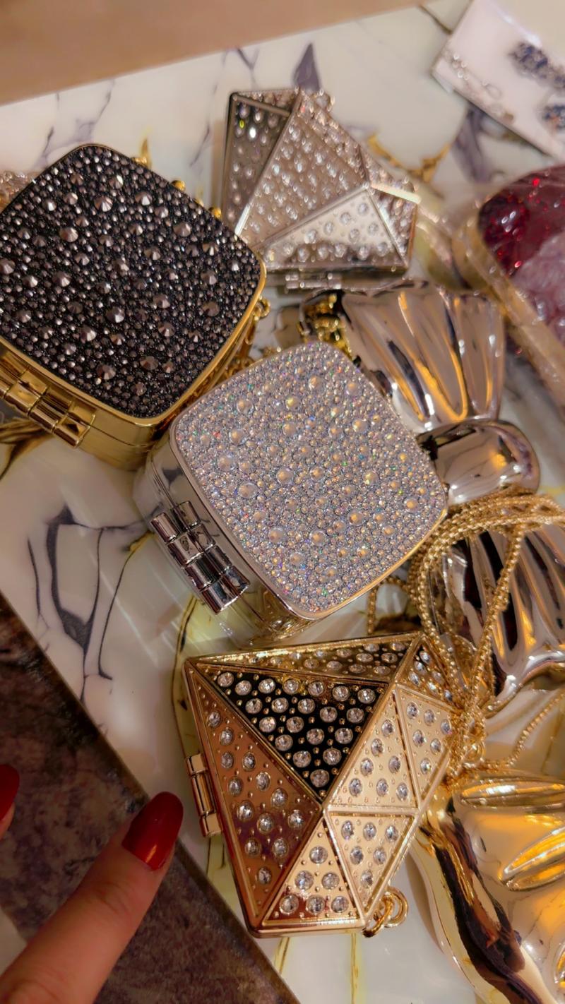 Diamond mini clutch 